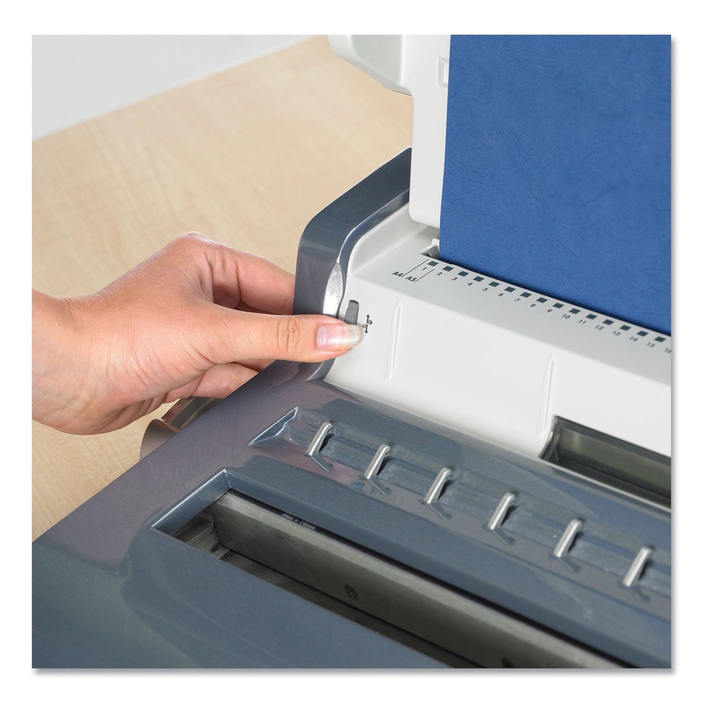 Fellowes Quasar Manual Wire Binding Machine, 130 Sheets, 8.13 x 15.38 x 5.13, Metallic Gray