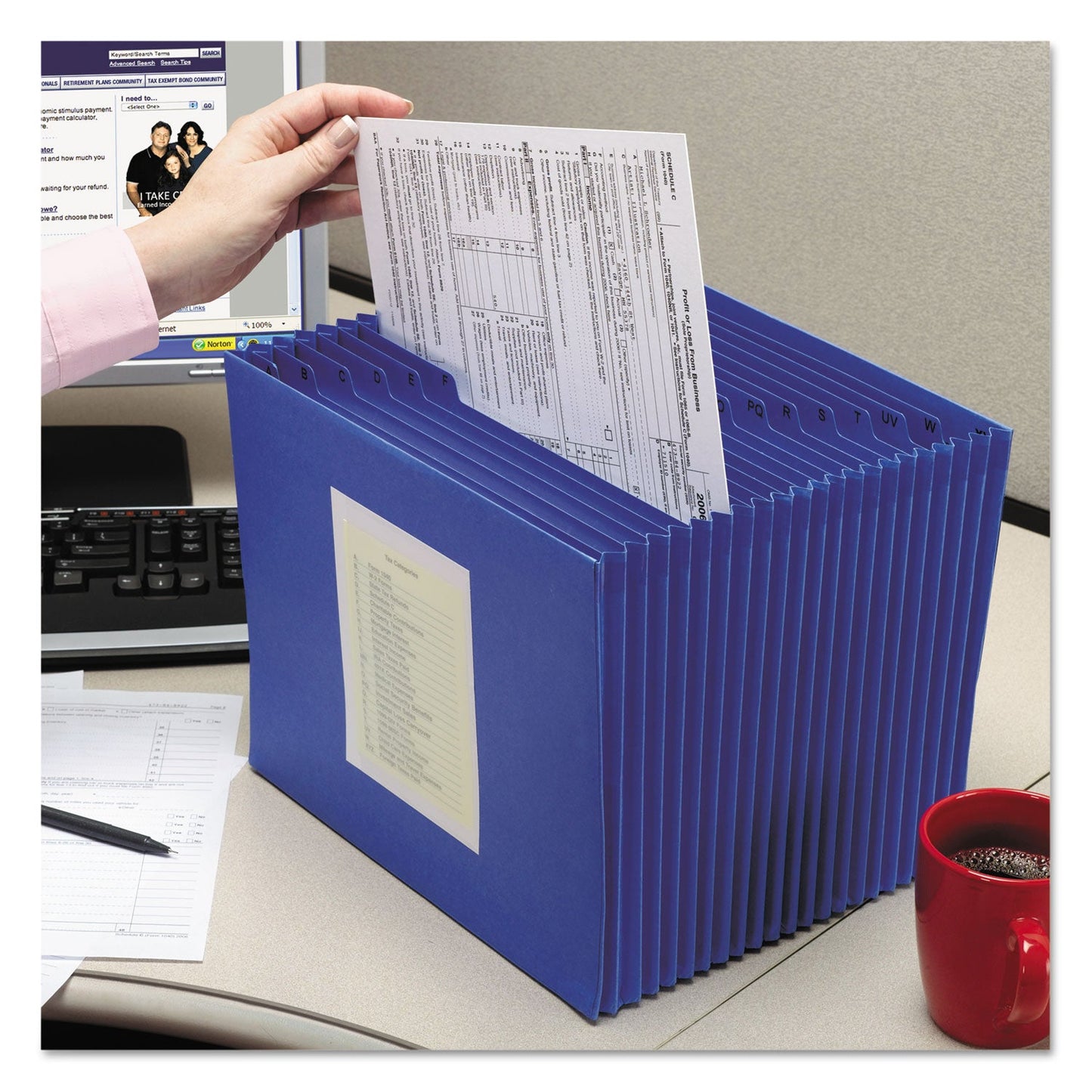 Smead Self-Adhesive Poly Pockets, Top Load, 6.25 x 4.56, Clear, 100/Box