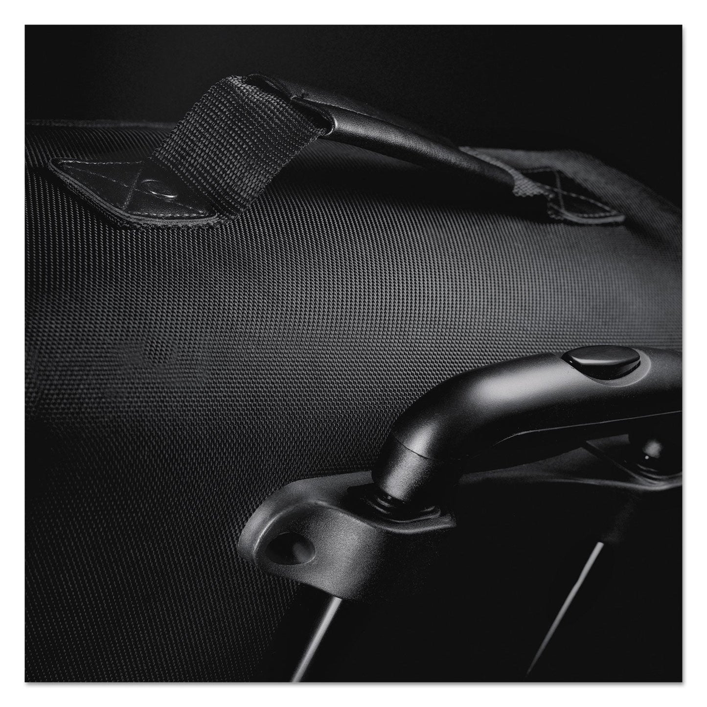 Solo Classic Rolling Overnighter Case, Fits Devices Up to 15.6", Ballistic Polyester, 16.14 x 6.69 x 13.78, Black