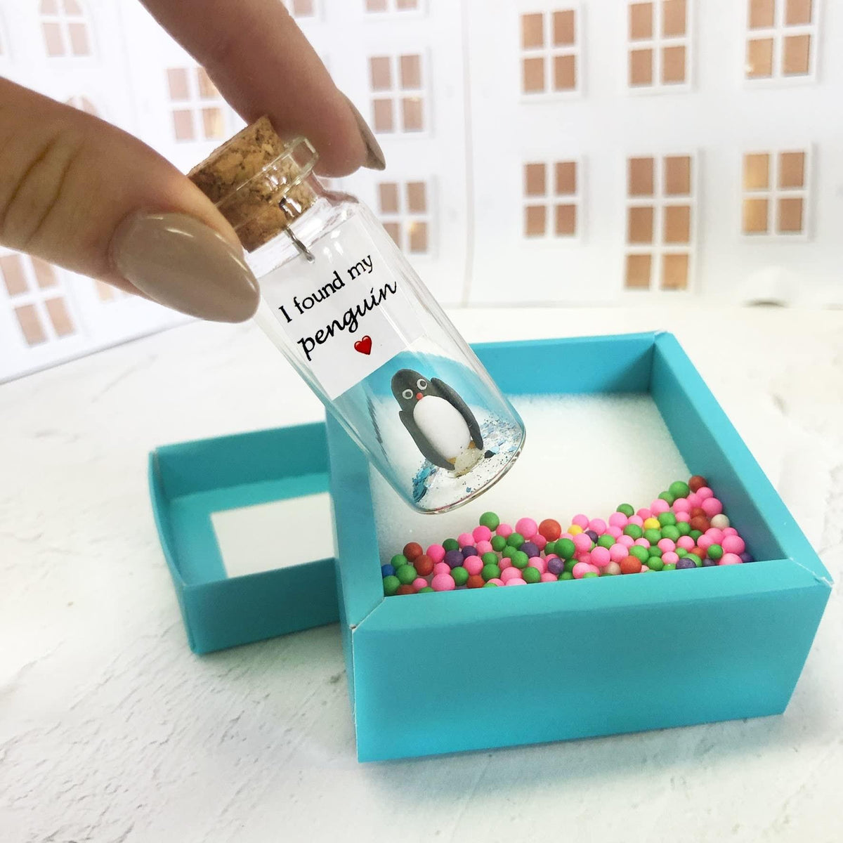Kseniya Revta Girlfriend and Boyfriend Gifts  Anniversary Present for Him or Her  Custom Photo Gift Bottle for Husband or Wife  Ideal for Valentine Dates (White & Black Penguin, in Teal Gift Box)
