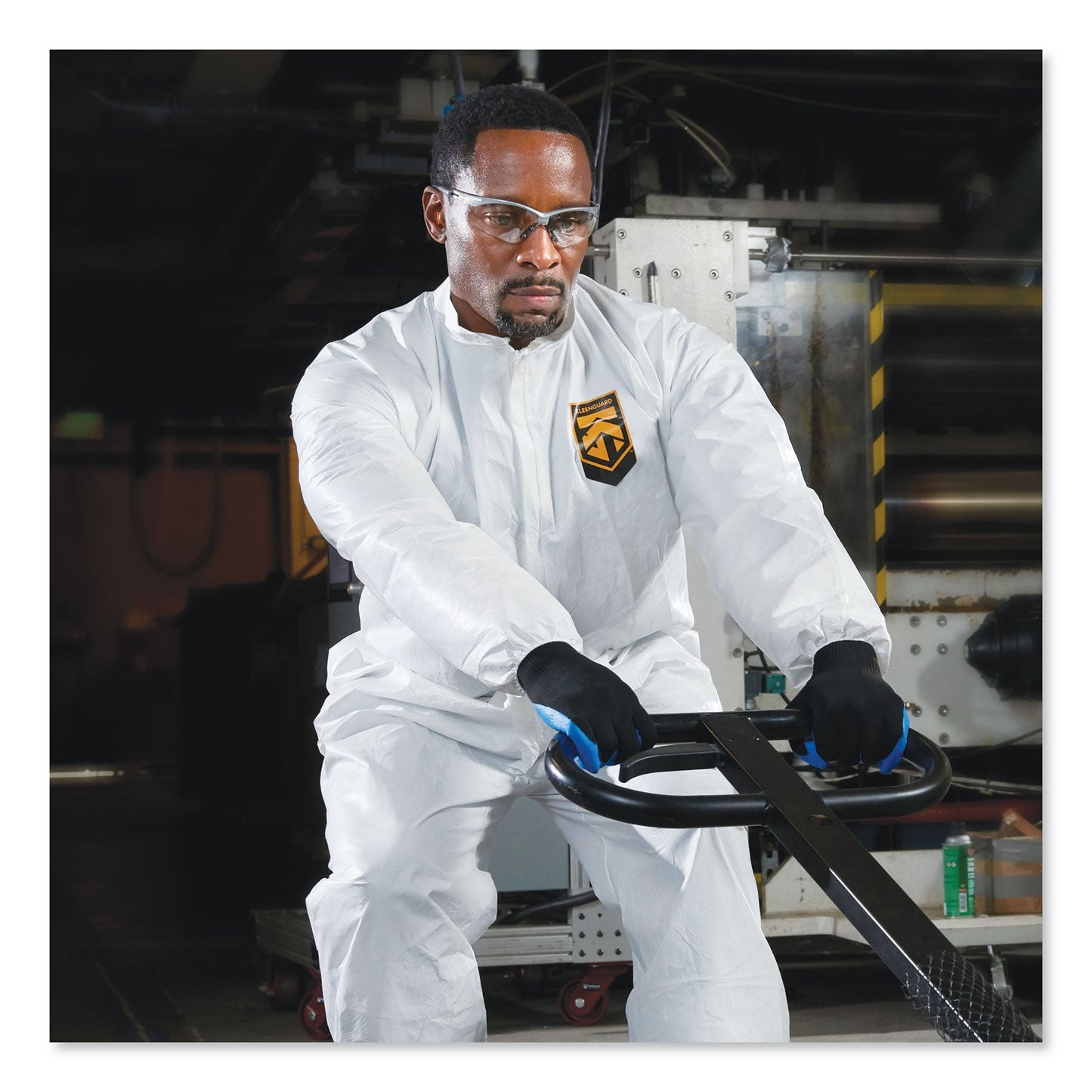 KleenGuard A20 Breathable Particle Protection Coveralls, Zip Closure, X-Large, White