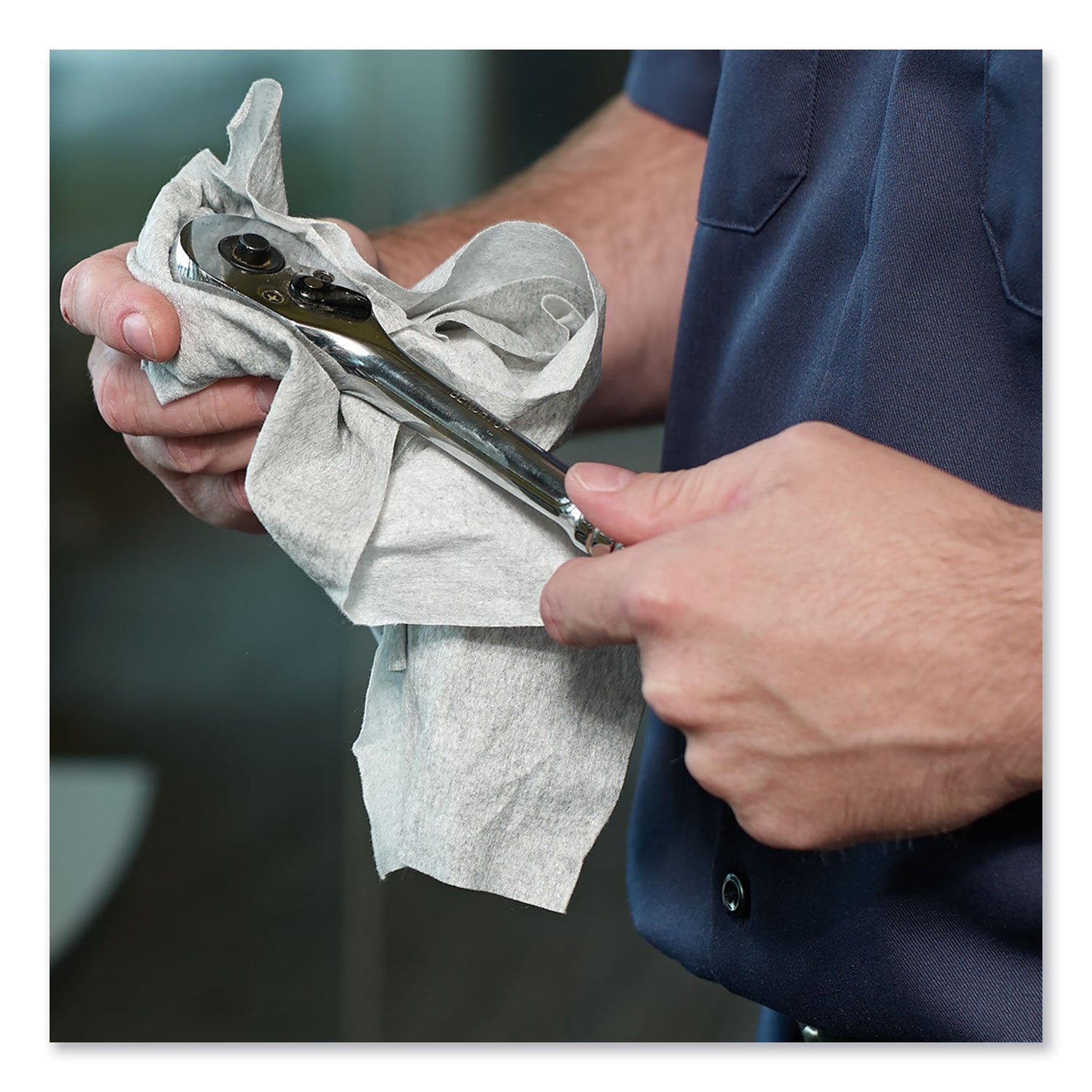 Tork Industrial Cleaning Cloths, 1-Ply, 12.6 x 10, Gray, 500 Wipes/Roll