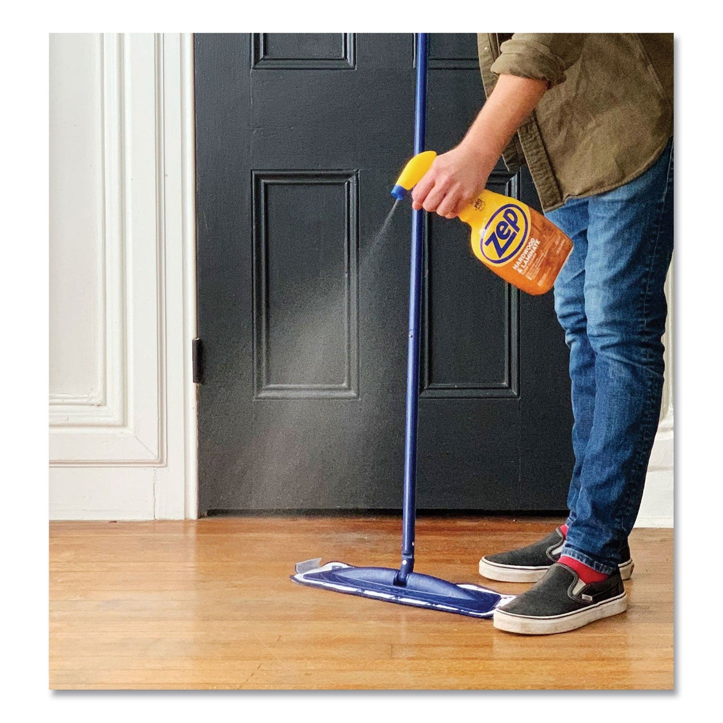 Zep Commercial Hardwood and Laminate Cleaner, 32 oz Spray Bottle