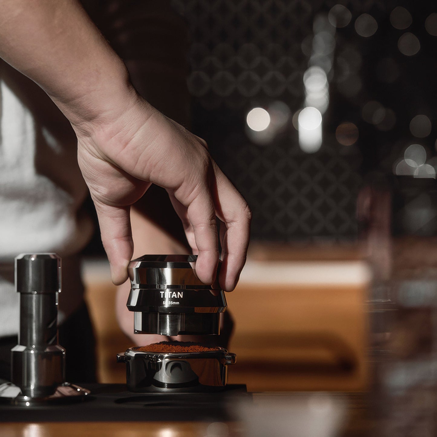 Four Spring Titan Tamper & Distributor